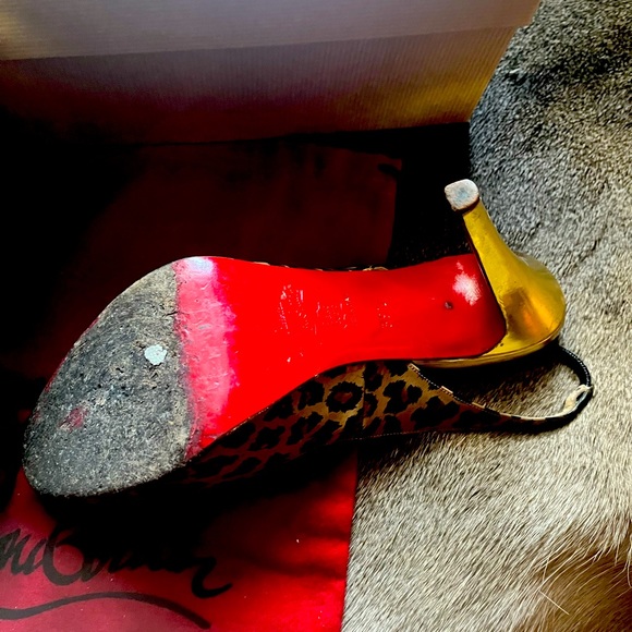 Authentic Christian Louboutin leopard print with peep toe - Picture 5 of 5